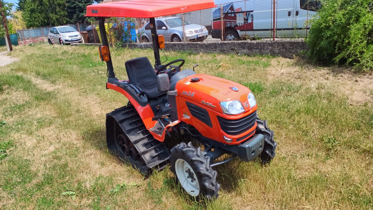 31.Kubota JB14D skladom