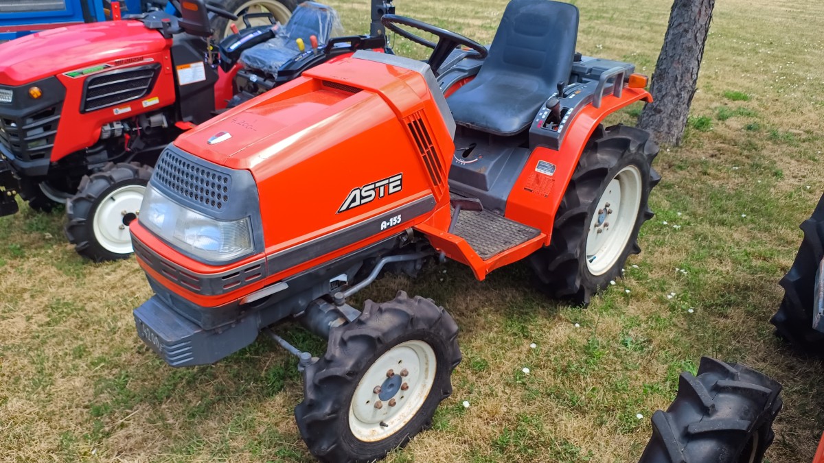 32.KUBOTA A 155 D skladom