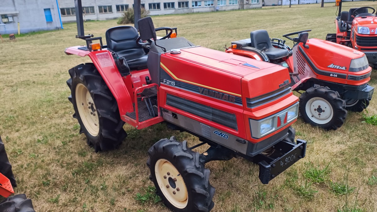 44.YANMAR F 215D skladom