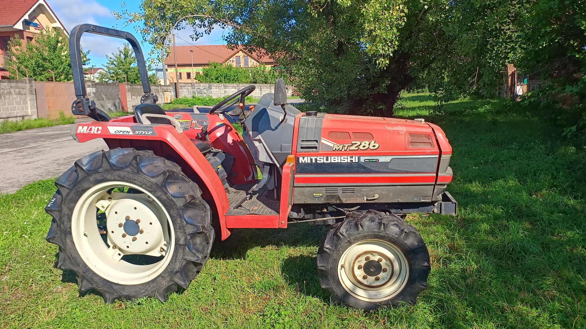 48. Mitsubishi MT 286D skladom